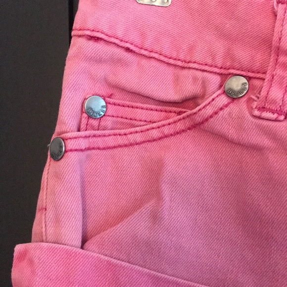 Pink shorts - Picture 3 of 6